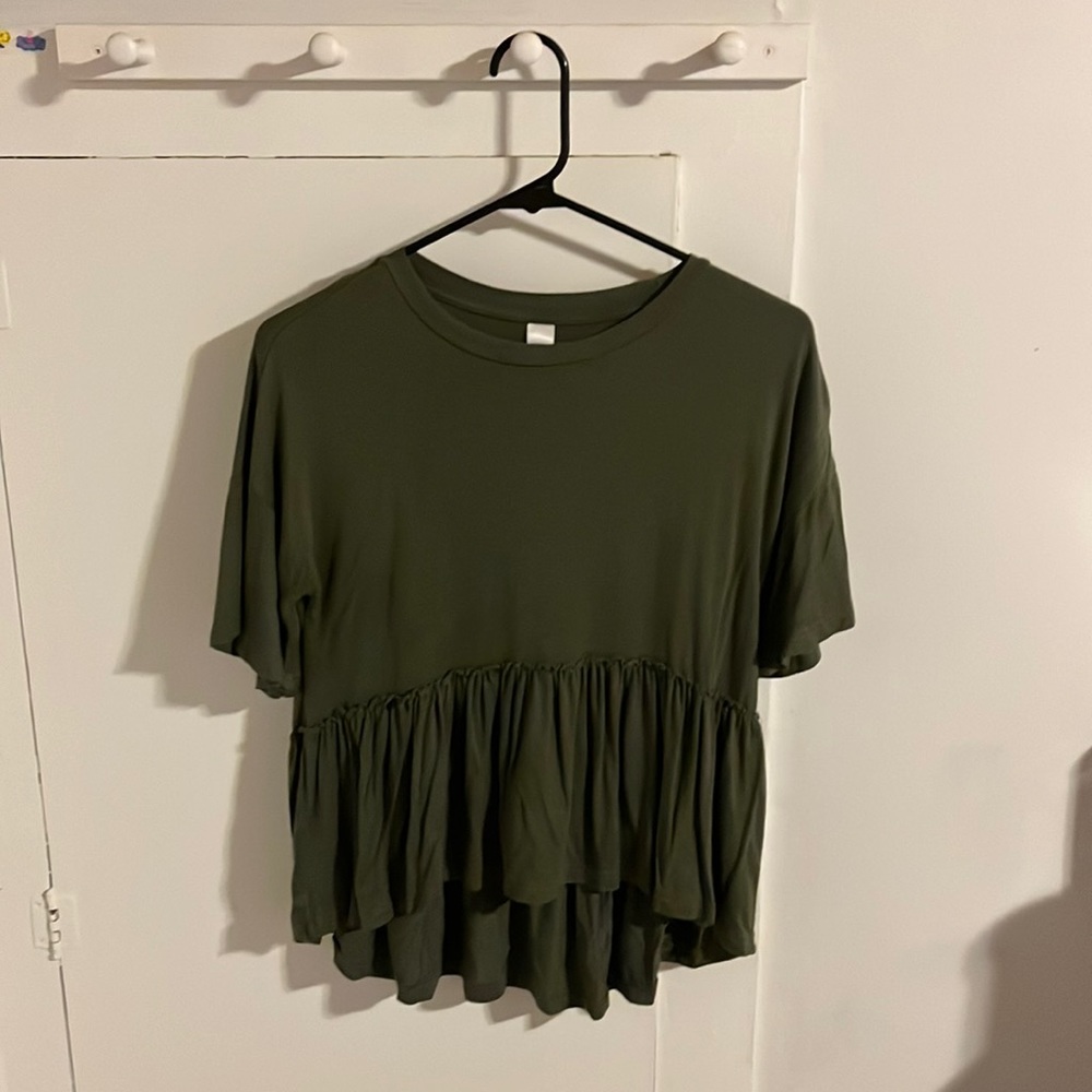 flowy green top